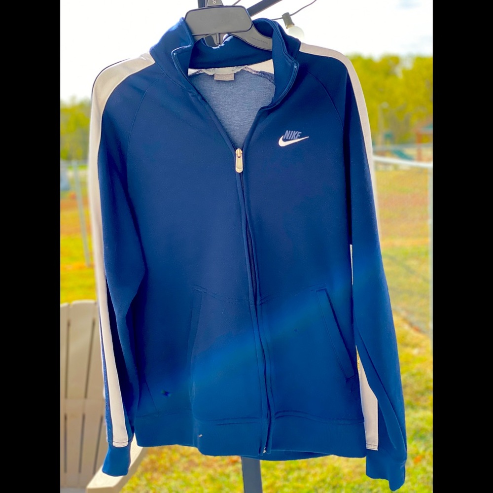 Nike men’s sweatshirt